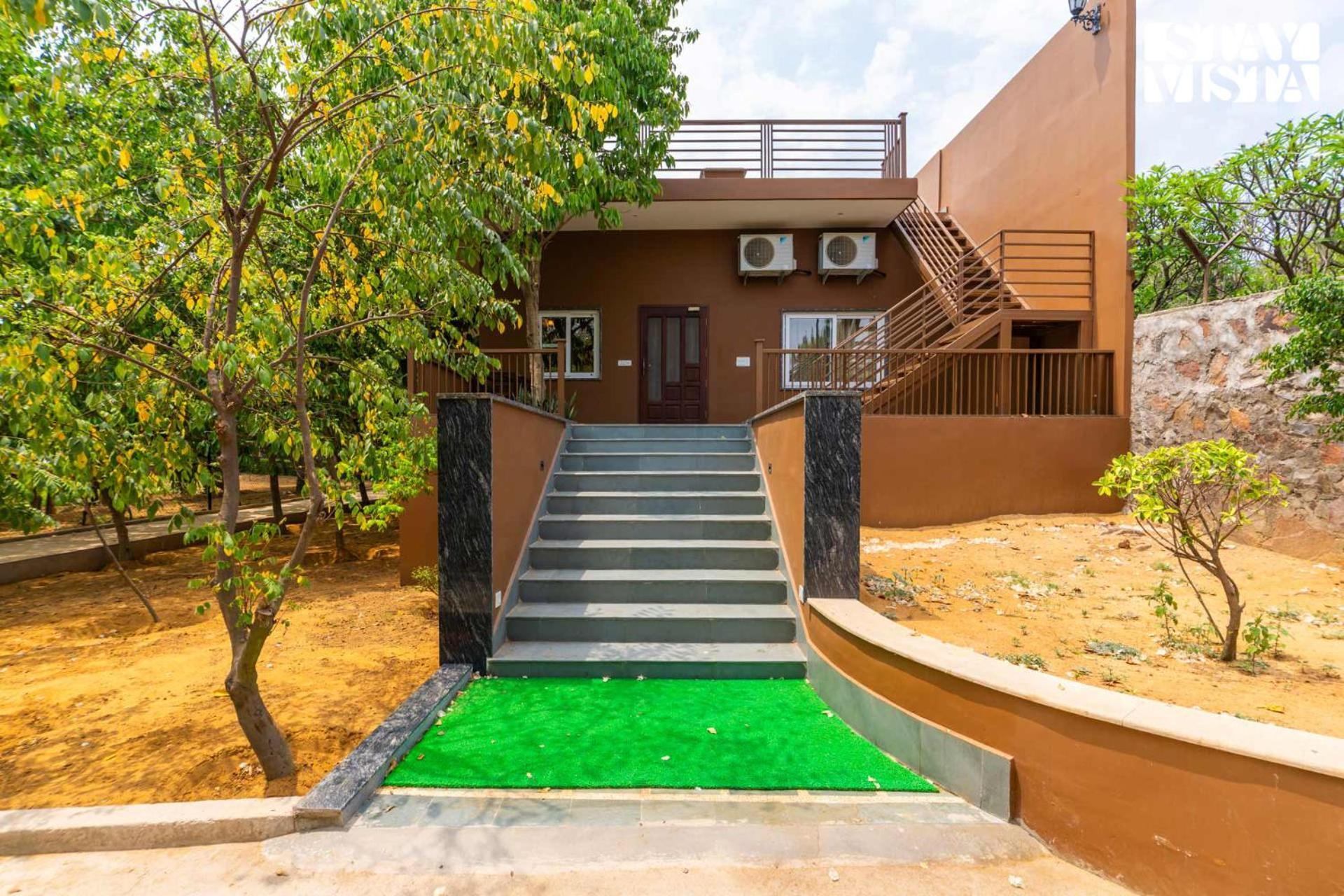 Stayvista At Maple Farms With Pool, Bbq & Bonfire Sohna Exterior foto