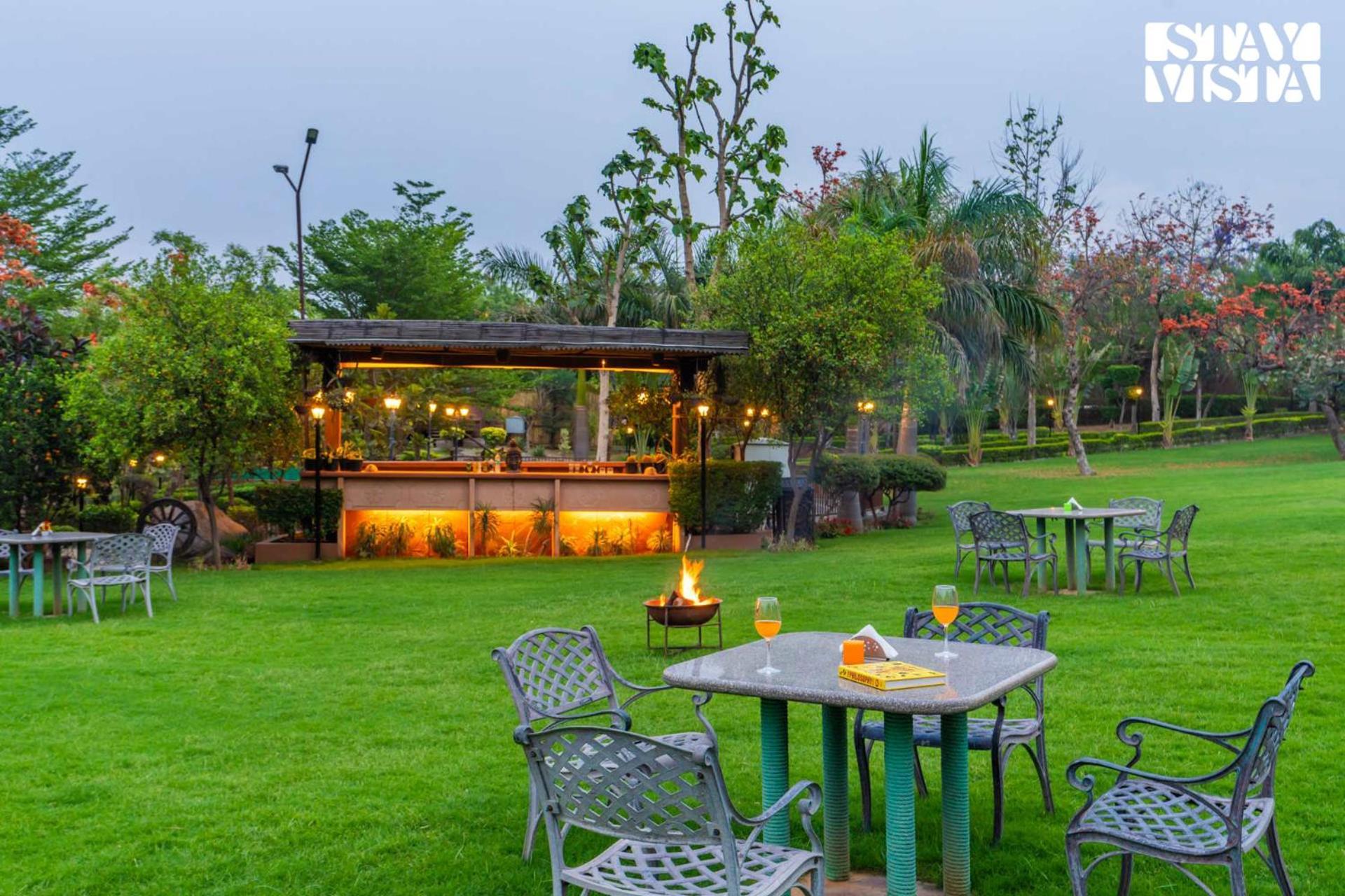 Stayvista At Maple Farms With Pool, Bbq & Bonfire Sohna Exterior foto